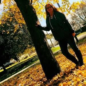 Meet your Posher, Bobbie